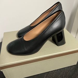 Marni brand black pump size 37 1/2